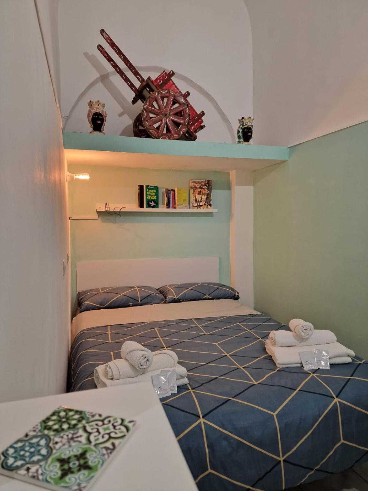 Old Town Mizzica Apartment Catania Exterior photo